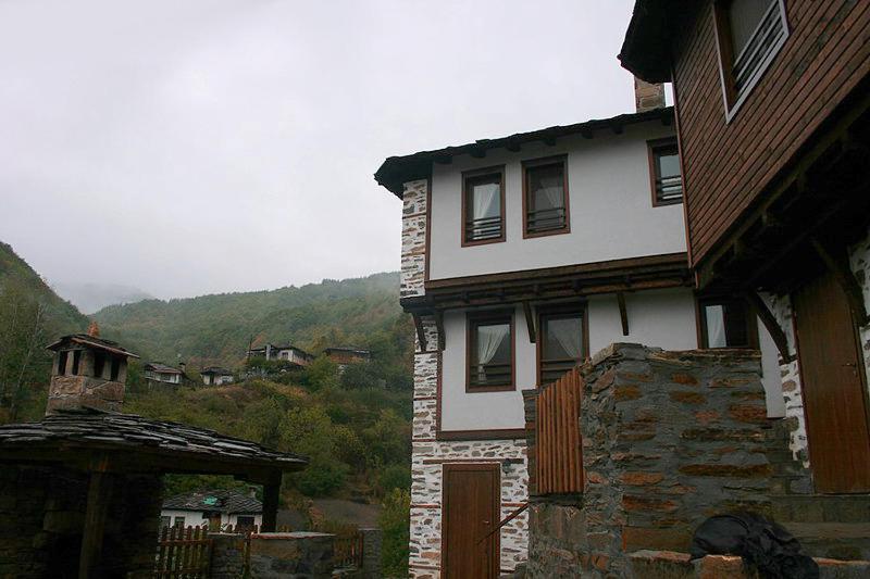 Complex Kosovo Houses Exterior foto