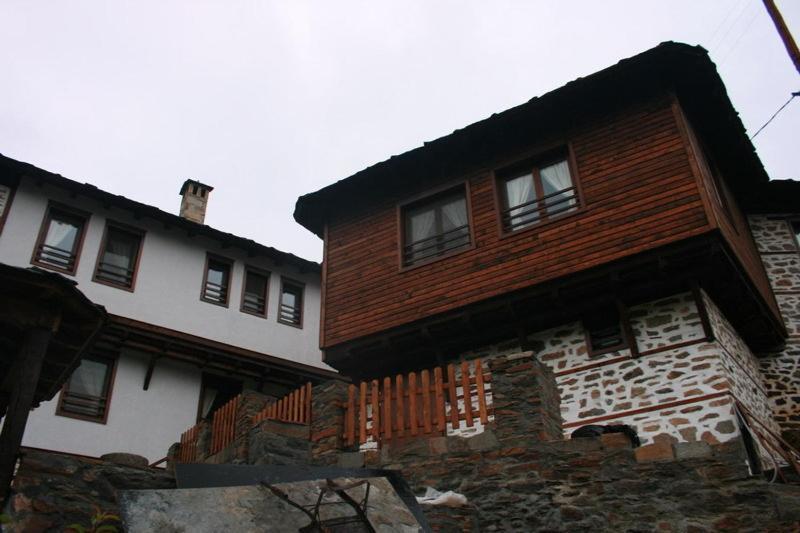 Complex Kosovo Houses Exterior foto