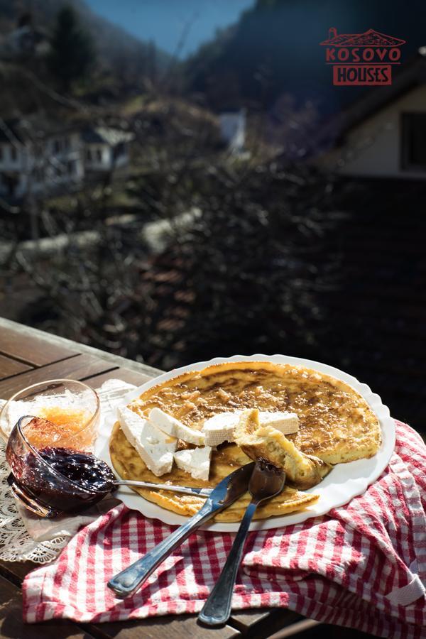 Complex Kosovo Houses Exterior foto